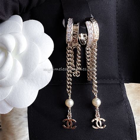 chanel earrings 22b